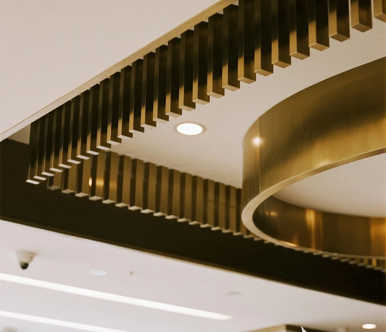 The function of the metal decorative strip ceiling design The function of the metal decorative strip ceiling design